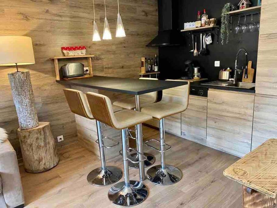 Cosy Duplex In Centre With Indoor Parking *